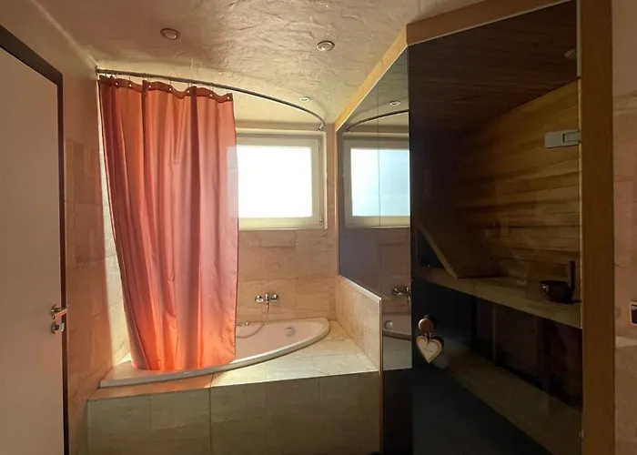 Apartment In Seaside Neighbourhood