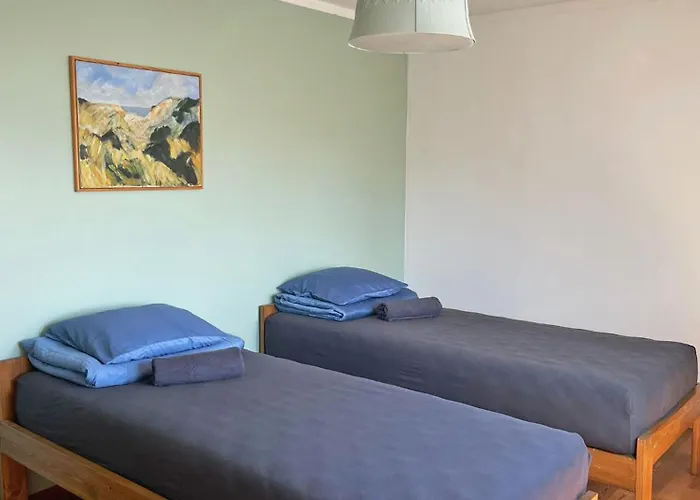 Apartment In Seaside Neighbourhood *